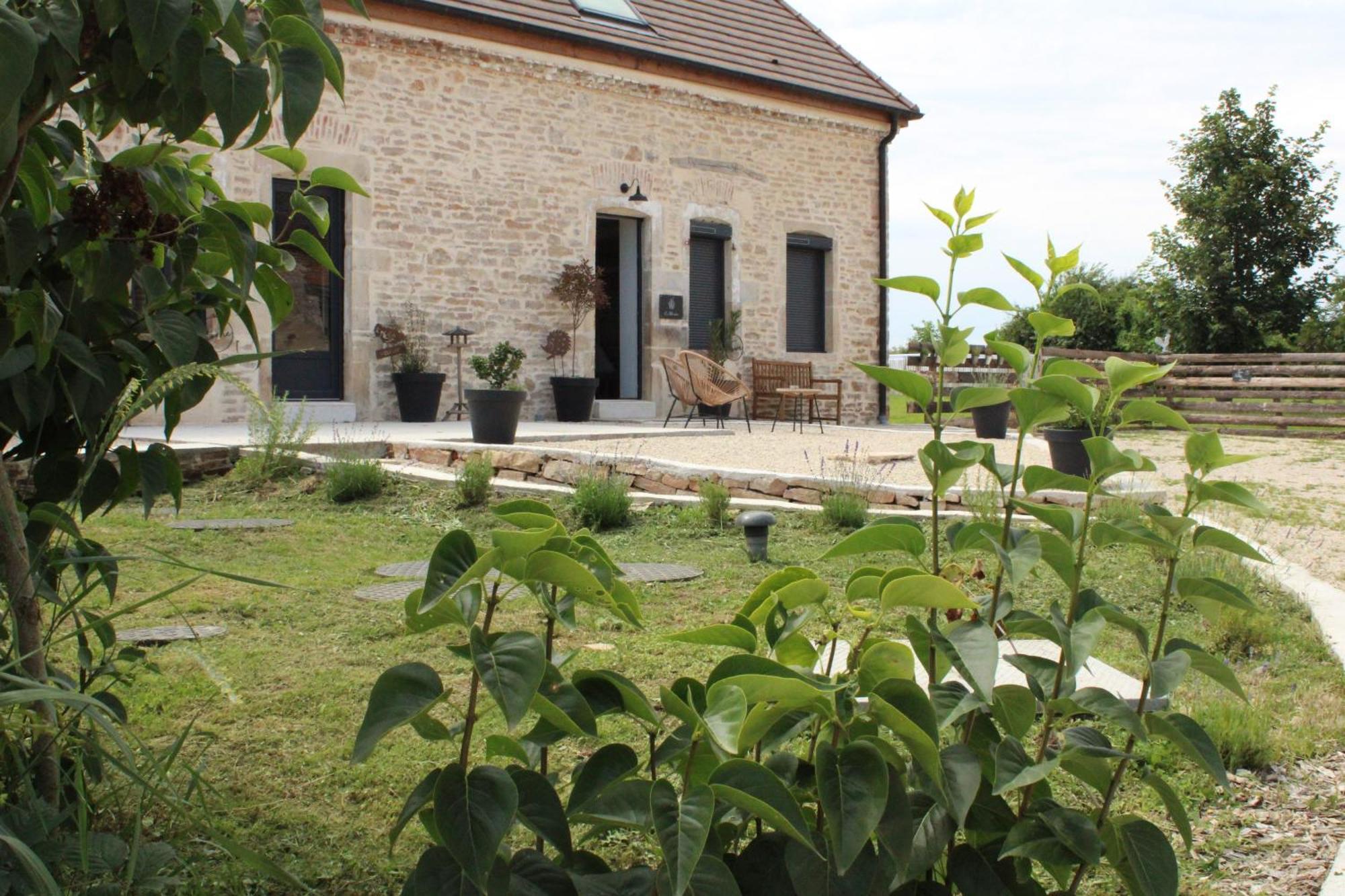 La Bergerie A Palleau, Les Bles Dores Et Les Graines De Lin A Corgengoux, Proches De Beaune Et De Ses Villages Viticoles Εξωτερικό φωτογραφία